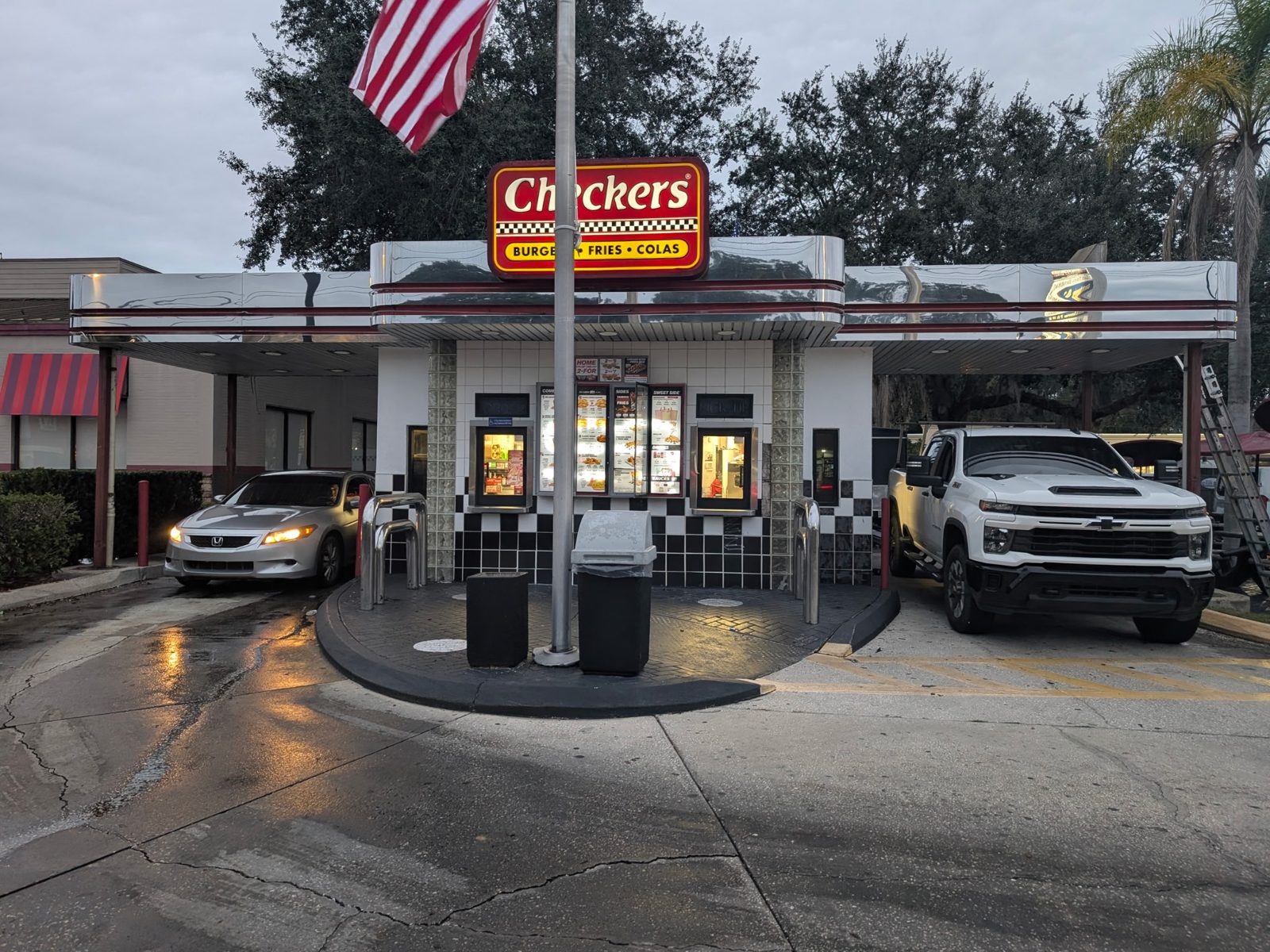 Convenience quick-service store exterior before an Imagine remodel
